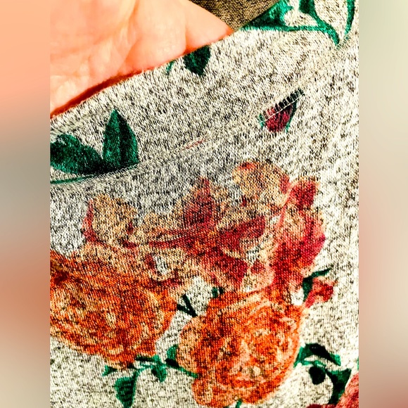 Floral Top (Maurices) - Picture 4 of 4